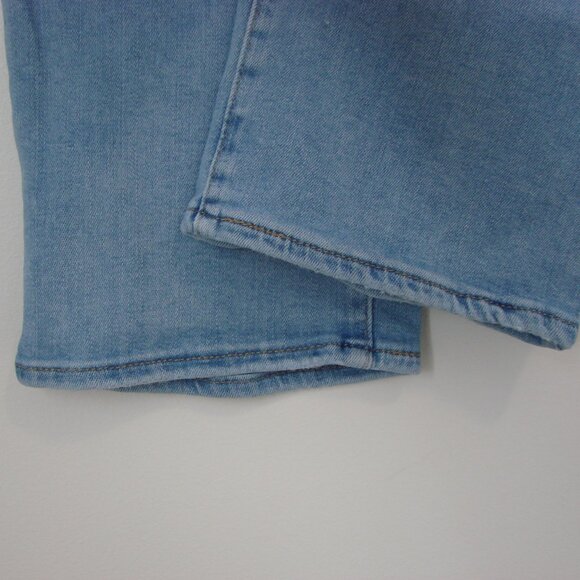 Levi's High Rise Straight Crop Jeans Light Wash Size 34 - Picture 7 of 13